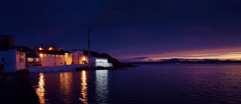 Islay Whisky Check 2026: Lohnt sich der rauchige Genuss? Islay Whisky Check 2026: Lohnt sich der rauchige Genuss?